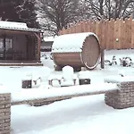 Tiny Cocon En Pleine Nature Jacuzzi, Sauna Privé Tinlot