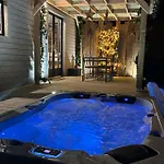 Tiny Cocon En Pleine Nature Jacuzzi, Sauna Prive