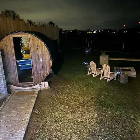 Luxury tent Tiny Cocon En Pleine Nature Jacuzzi, Sauna Prive