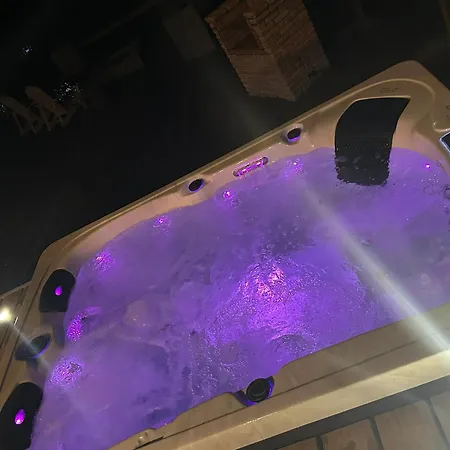 Tiny Cocon En Pleine Nature Jacuzzi, Sauna Prive Luxury tent *