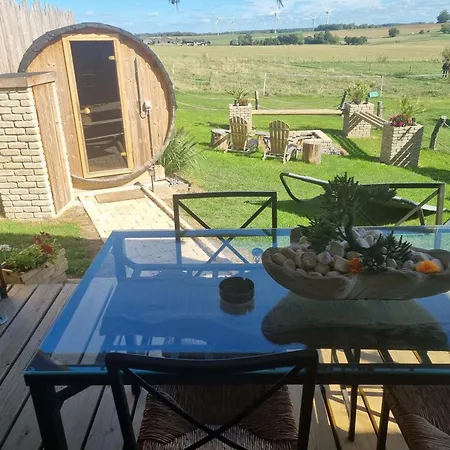 Tente de luxe Tiny Cocon En Pleine Nature Jacuzzi, Sauna Privé *