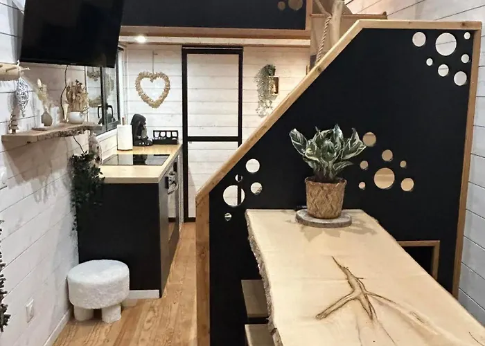 Tiny Cocon En Pleine Nature Jacuzzi, Sauna Prive Luxe tent Tinlot